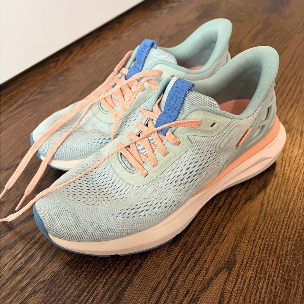 Kizik Athens 2 hands-free shoes - Size 10 - Surf Spray / Peach Parfait color